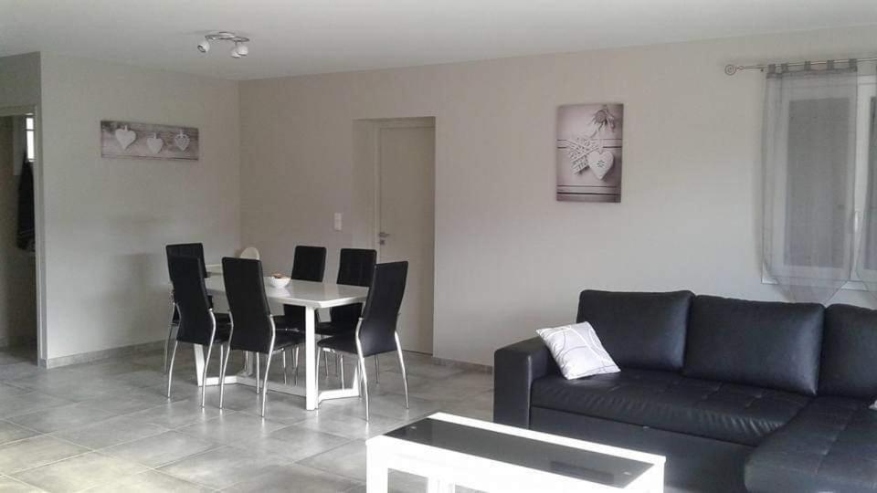 Gite La Joliette Et Le Chesnaie Grillon ภายนอก รูปภาพ