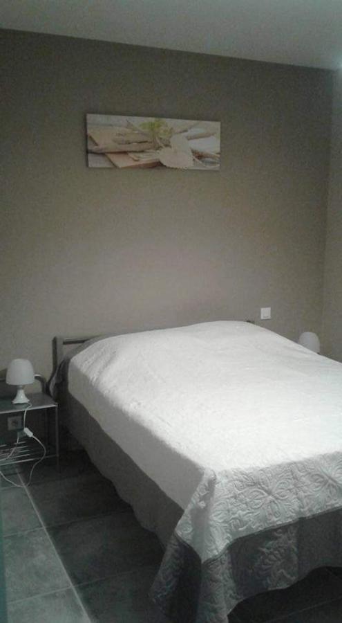 Gite La Joliette Et Le Chesnaie Grillon ภายนอก รูปภาพ