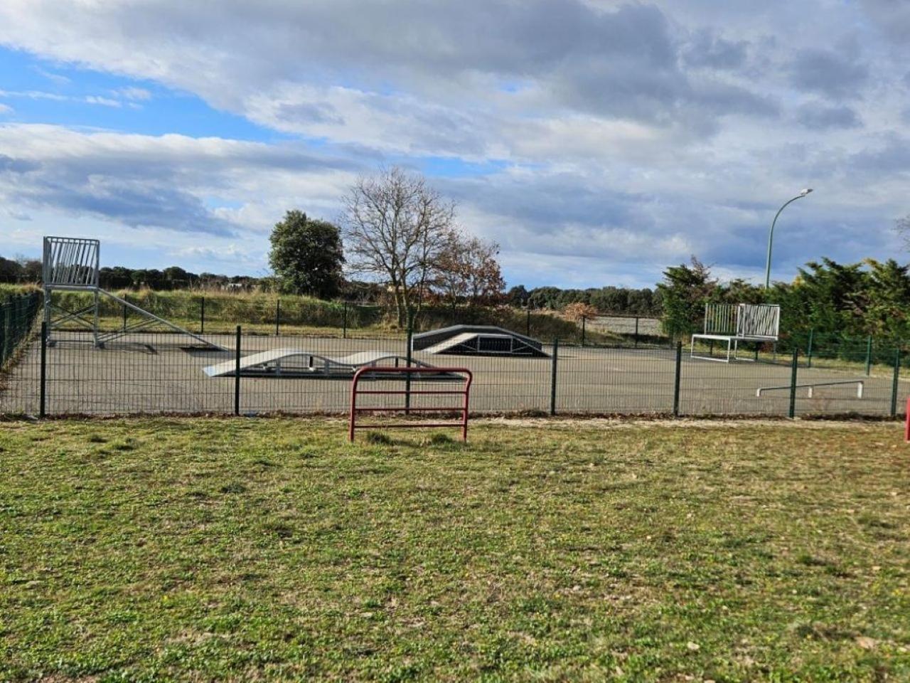 Gite La Joliette Et Le Chesnaie Grillon ภายนอก รูปภาพ
