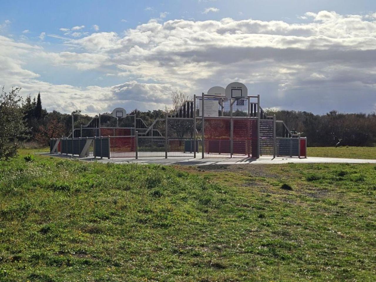 Gite La Joliette Et Le Chesnaie Grillon ภายนอก รูปภาพ